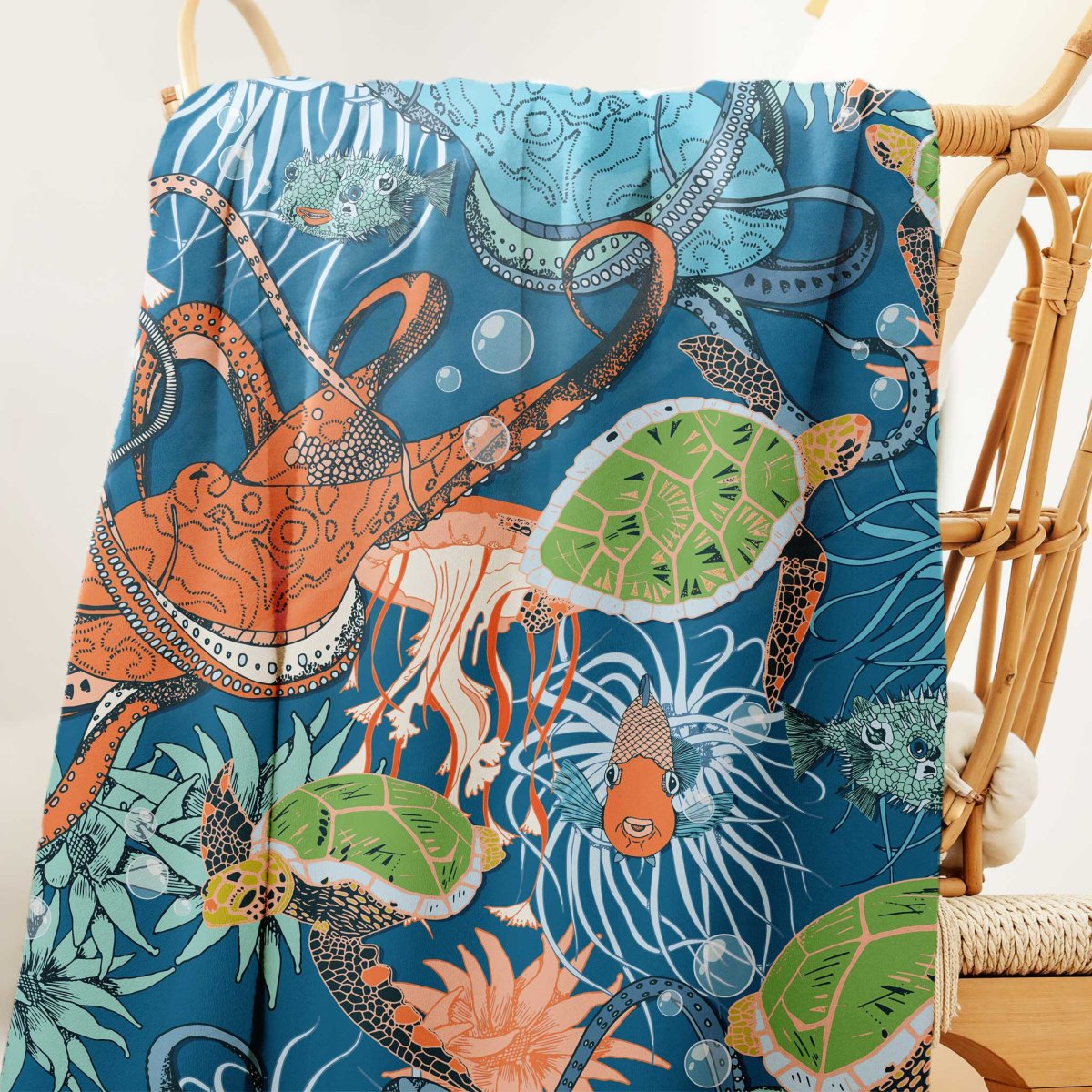 Octopodidae Sea Life Super Soft Blue Sherpa Blanket - Image 5